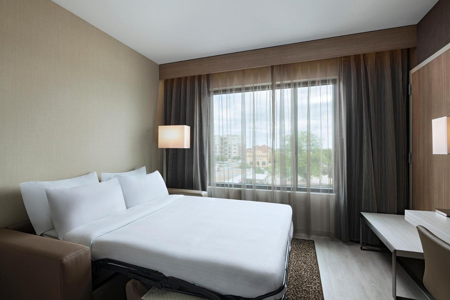 Ac Hotel By Marriott Waco Downtown Екстер'єр фото